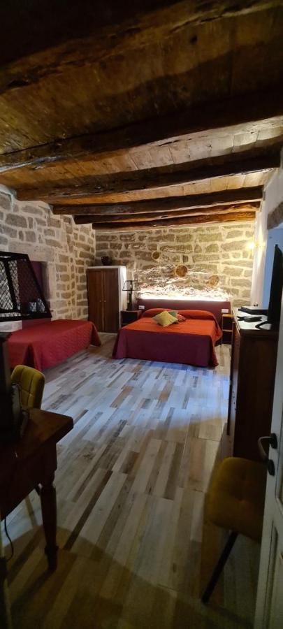 Kabula Bed and Breakfast Όλμπια Εξωτερικό φωτογραφία